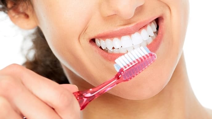 how long should you brush your teeth - colgate in
