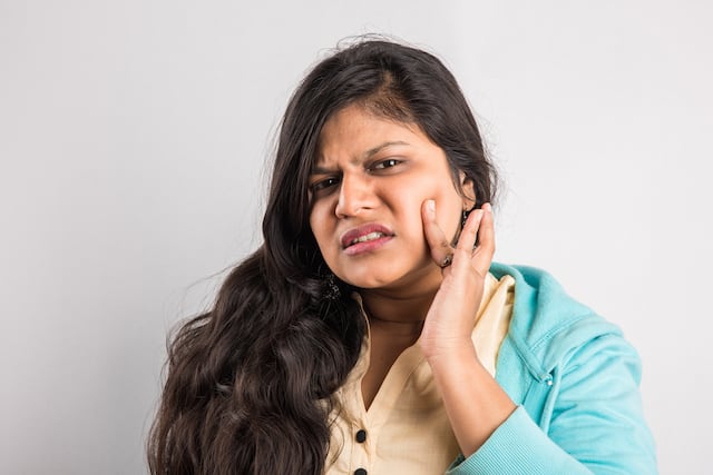 taking care of swollen and bleeding gums - colgate india