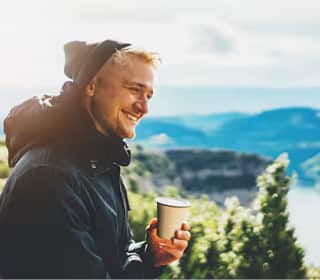 คนกำลังยิ้ม