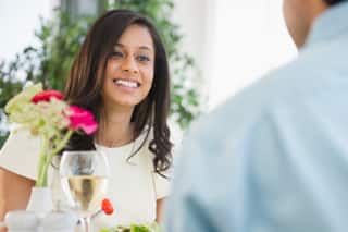 how to have good breath before kissing - colgate in
