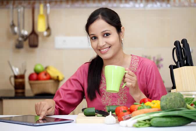 woman drinking coffee