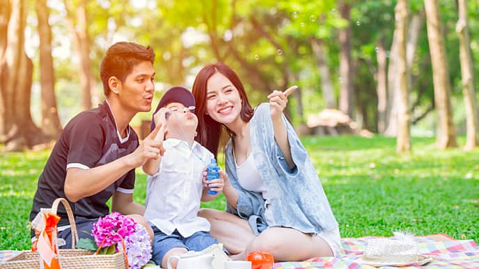 asian-teen-family
