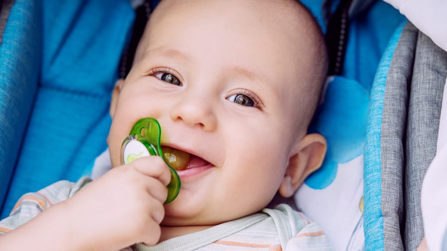 Choosing correct baby pacifier