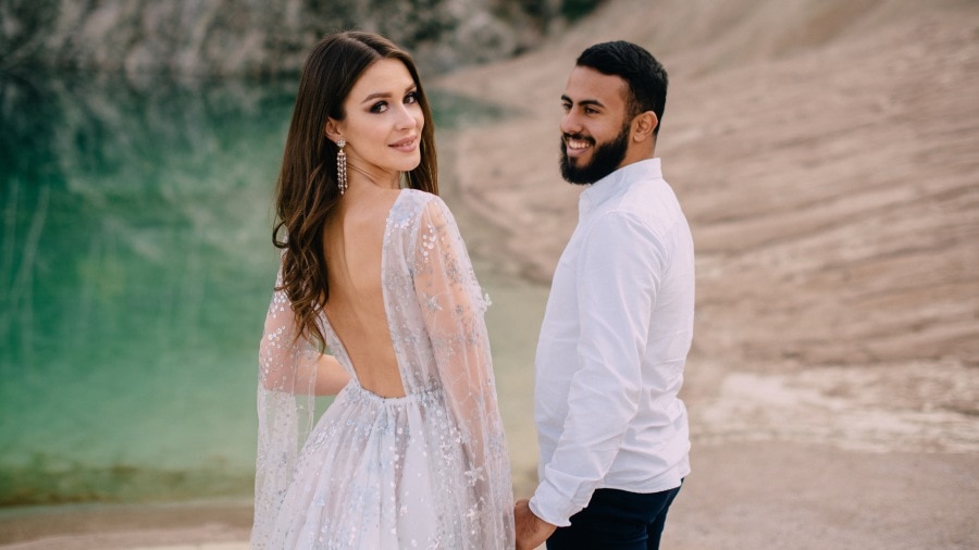 ابتسامة عروس