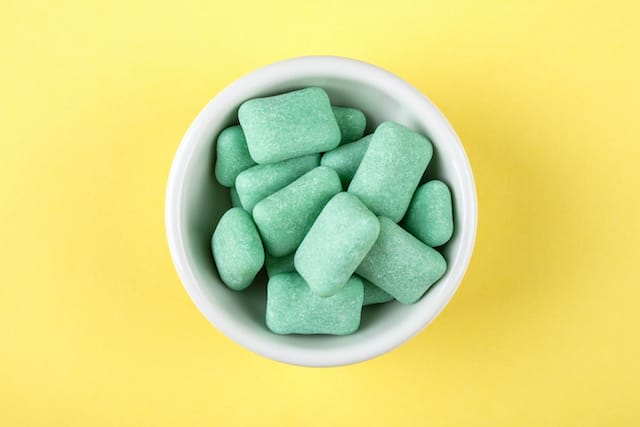 10 home remedies for dry mouth - colgate india
