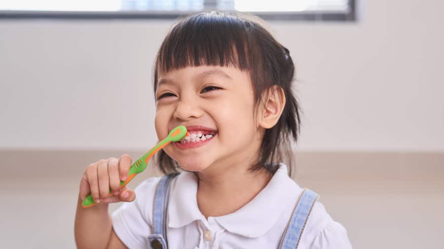 how to prevent your child from eating toothpaste - colgate sg