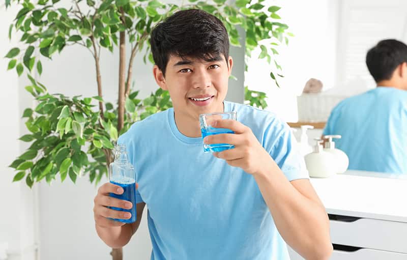 น้ำยาบ้วนปากฟันขาว - คอลเกต
