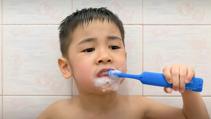 what is a sonic toothbrush and how it works - colgate malaysia