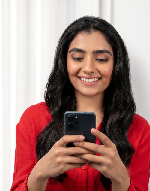 lady with cellphone