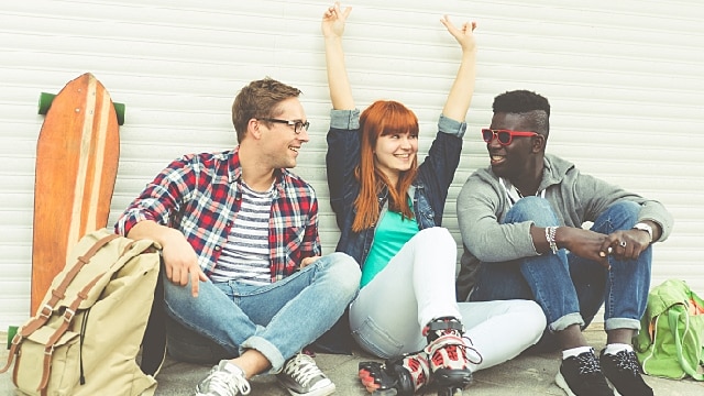 group of people discussing about mouth cyst