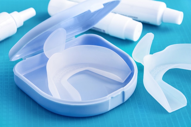 Teeth whitening kit