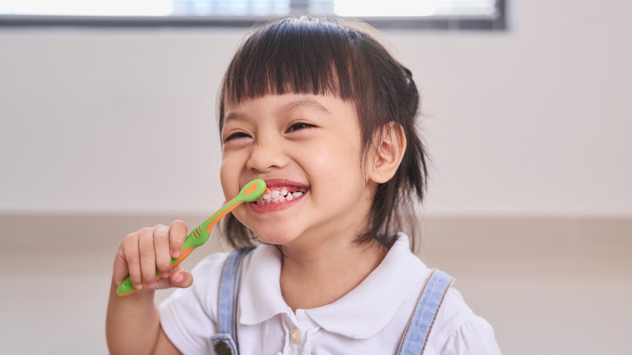 how to prevent your child from eating toothpaste - colgate sg