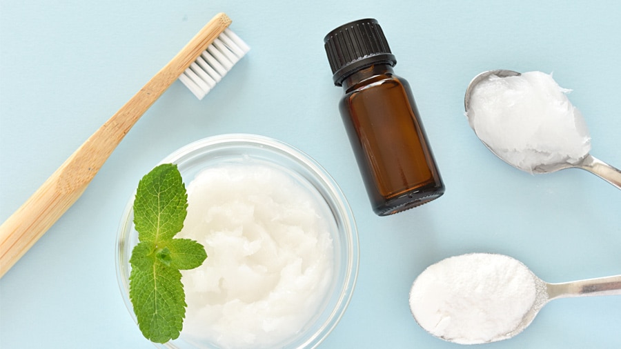 effects of natural lauric acid in coconut toothpaste - colgate in