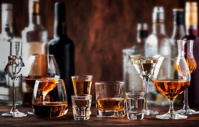 how to manage alcohol smell in breath - colgate india