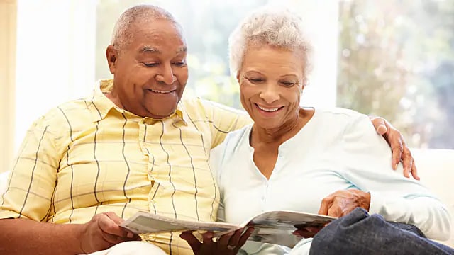 older couple researching numb mouth causes