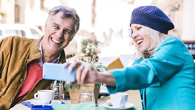 couple smiling after root canal treatment