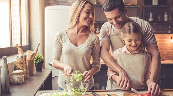 family eating teeth friendly foods