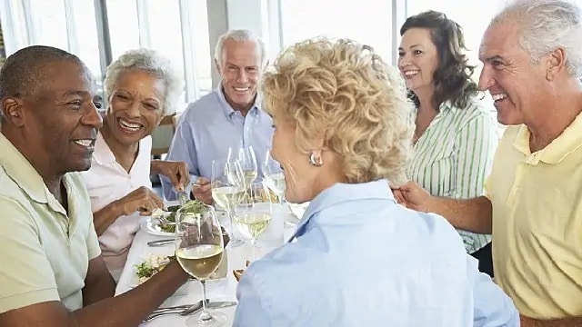 friends eating lunch together