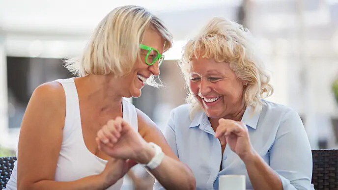women with craze lines on their teeth smiling