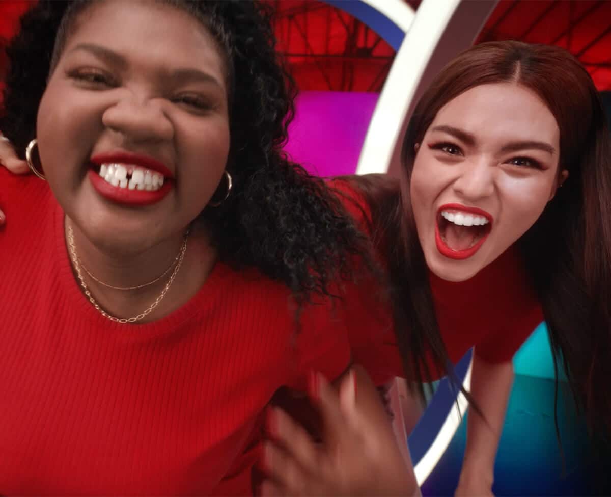Smile out Loud, Colgate Optic White campaign Smile out Loud, Colgate Optic White campaign
