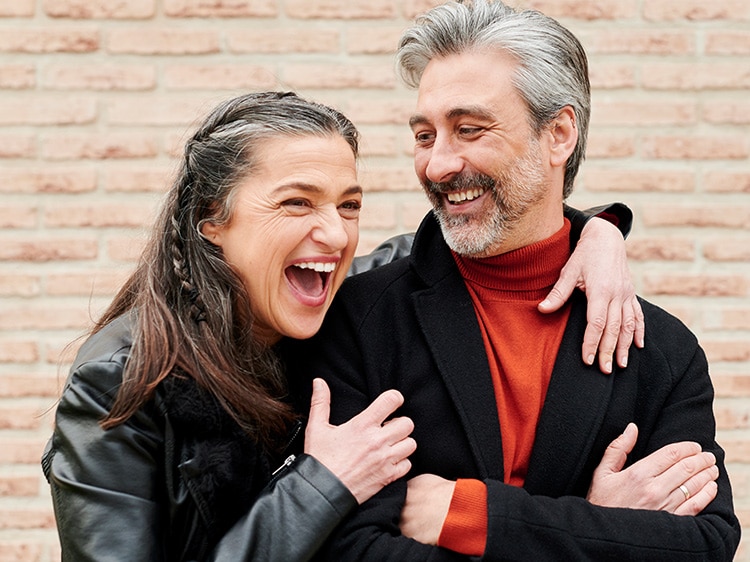  Le nouveau Colgate PerioGard SF aide à prévenir : le saignement des gencives, l’inflammation des gencives, la sensibilité, l’accumulation de plaque et les caries.