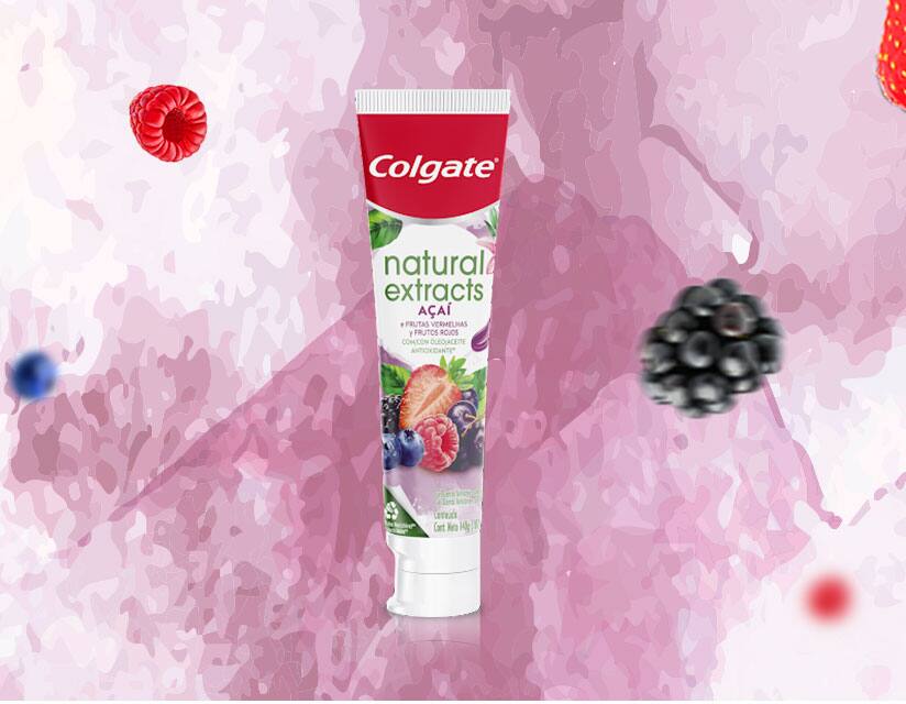 Pasta de dientes con fluor colgate natural extracts