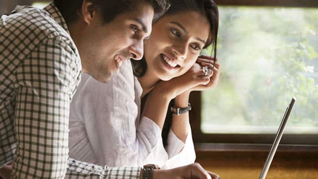 teeth whitening and bonding - colgate in