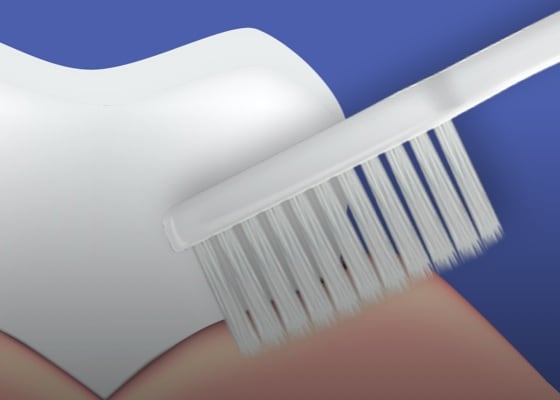 17x Slimmer Bristles Sweep Away Plaque Along the Gumline​