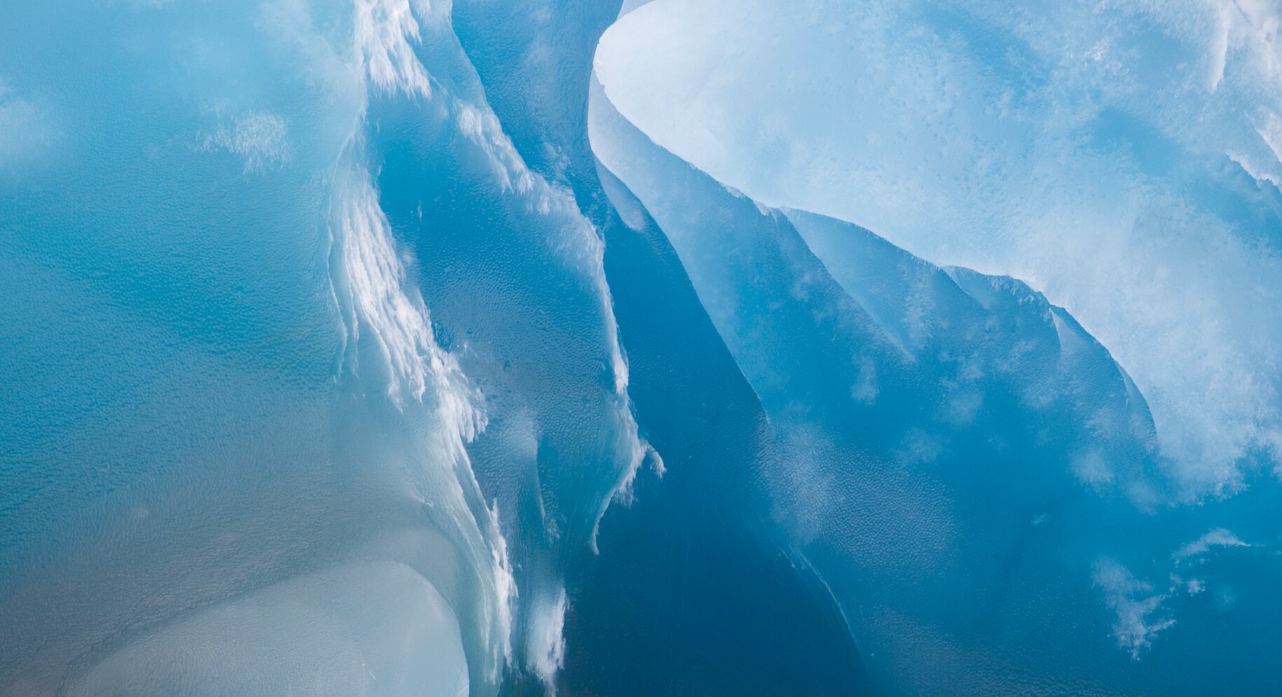 abstract view of a wave