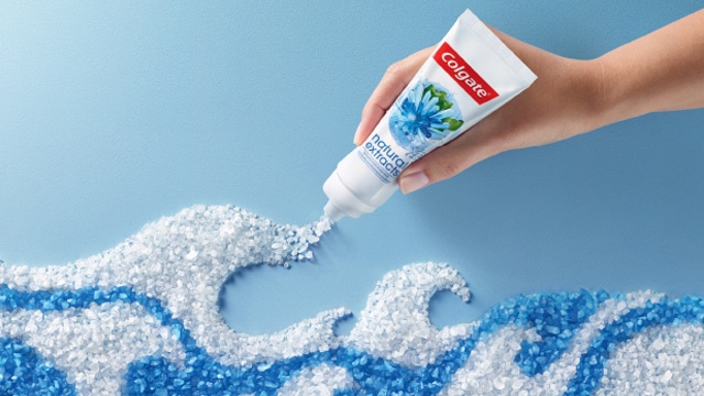 Colgate® Natural Extracts® RADIANT WHITE