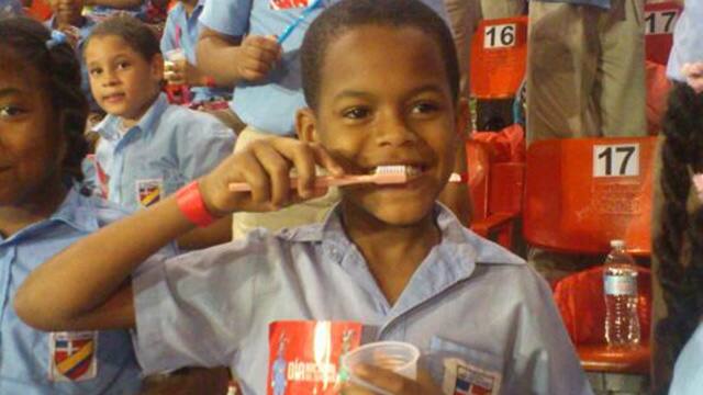 BSBF celebra el dia nacional del cepillado en República Dominicana
