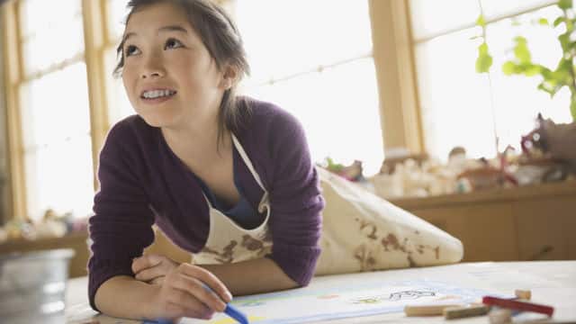 girl drawing