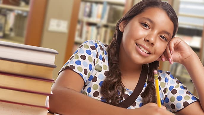 estudiante conoce todos los tipos de dientes y su anatomia dental