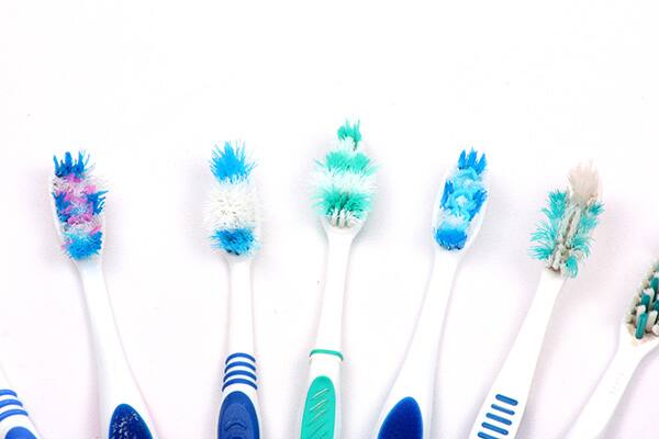 Cepillos de diferentes colores