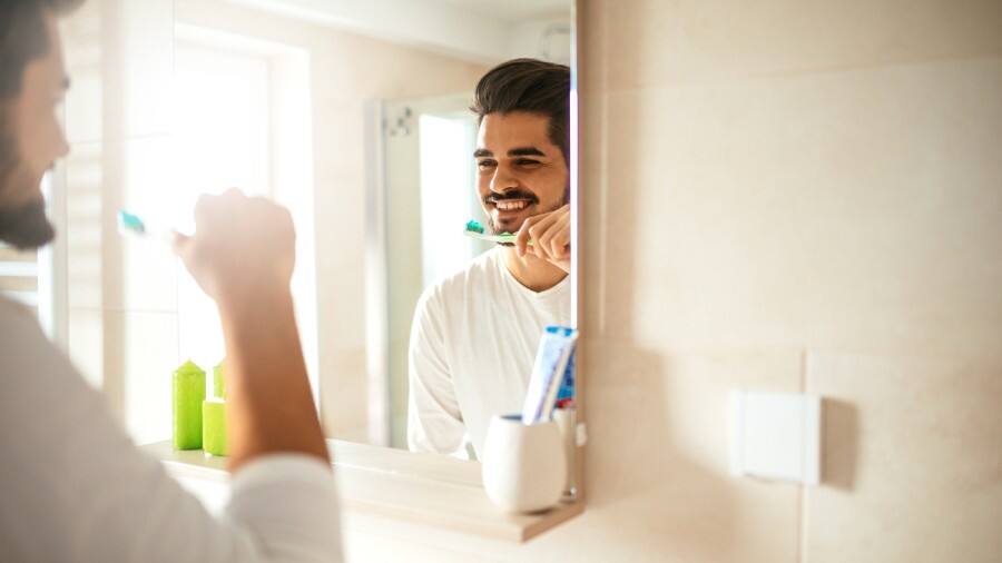 how to clean your tongue to avoid bad breath - colgate india how to clean your tongue to avoid bad breath - colgate india