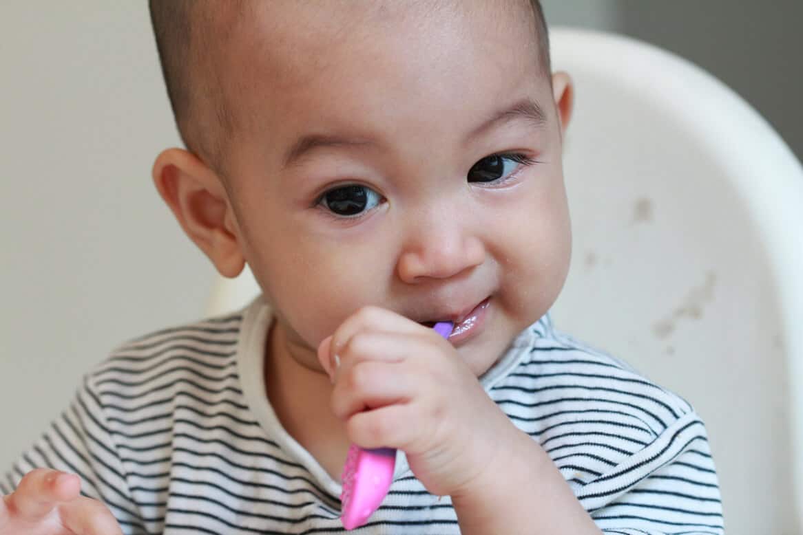 top 6 baby teething remedies - colgate sg