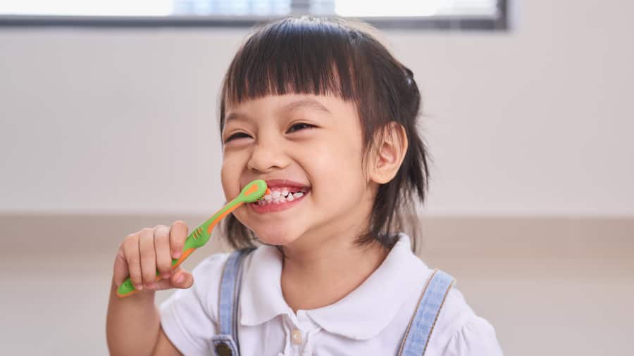 how to prevent your child from eating toothpaste - colgate sg