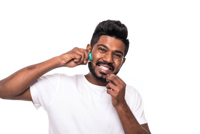 why do my gums bleed when flossing - colgate india why do my gums bleed when flossing - colgate india