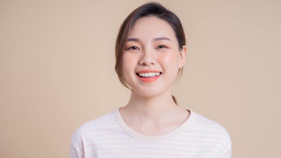 Bagaimana pen pemutih gigi berfungsi dan cara menggunakannya - colgate Bagaimana pen pemutih gigi berfungsi dan cara menggunakannya - colgate