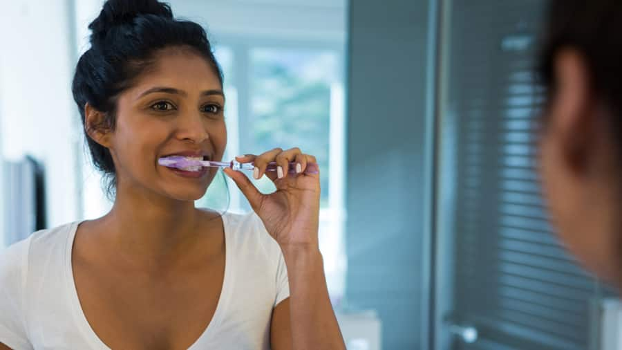 what is hydrogen peroxide teeth whitening toothpaste? - colgate in