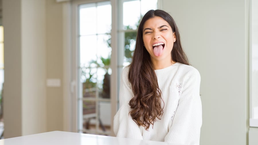 5 pale tongue causes and treatments - colgate india