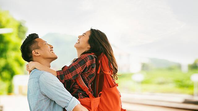 man carrying his girlfriend 