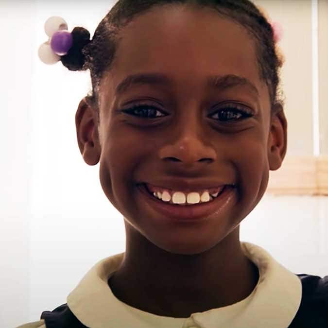 Niña Sonriendo