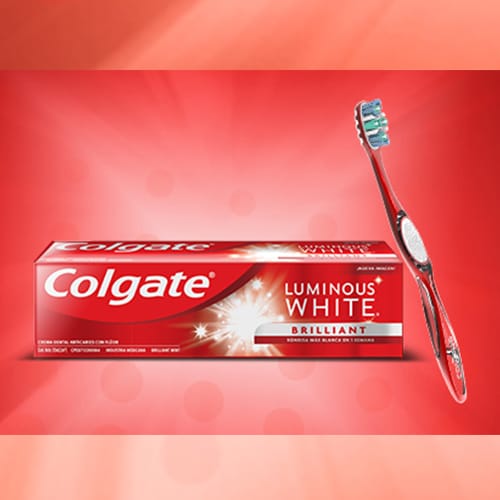 Cepillo Dental Colgate 360° Advanced White