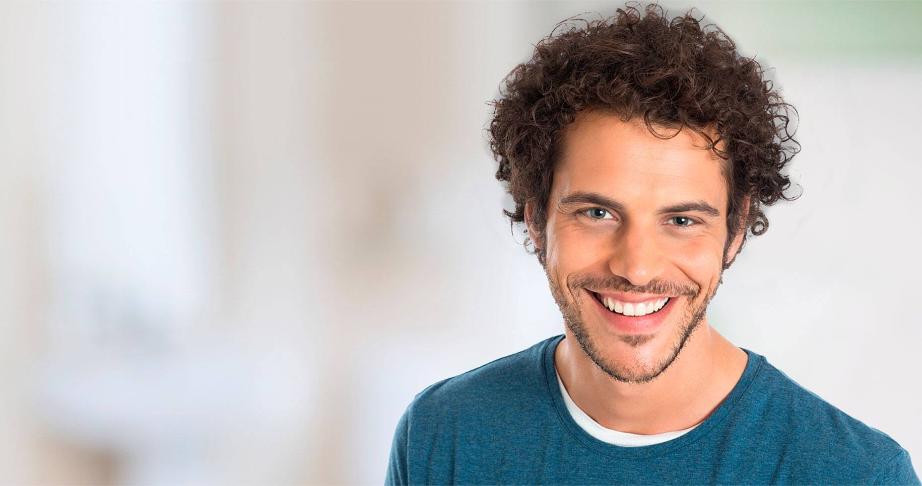 Mujer sonriendo Mujer sonriendo