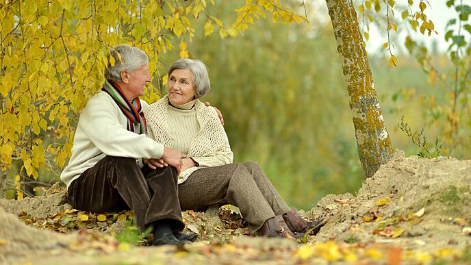 Elderly couple enjoying the outdoors Elderly couple enjoying the outdoors