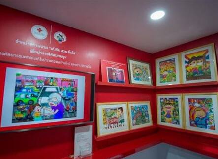 บรรยากาศการขายภาพวาดระบายสี ในงานประชุมวิชาการทันตแพทยสมาคม บรรยากาศการขายภาพวาดระบายสี ในงานประชุมวิชาการทันตแพทยสมาคม