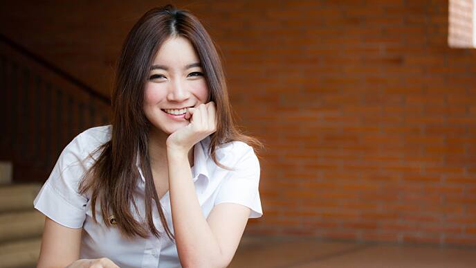 เด็กสาวยิ้ม